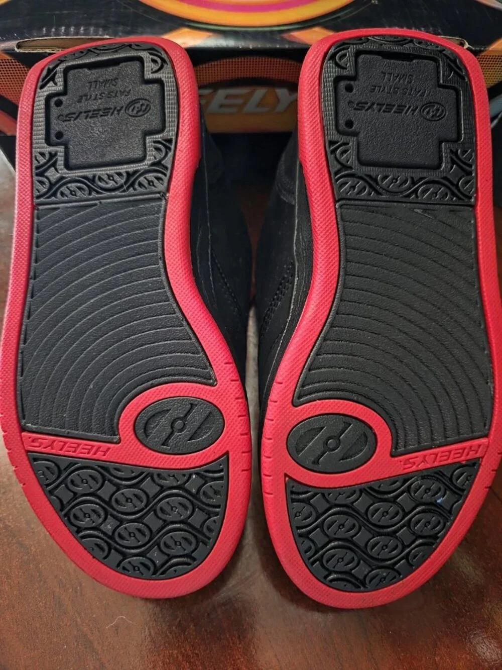 Heelys propel skate